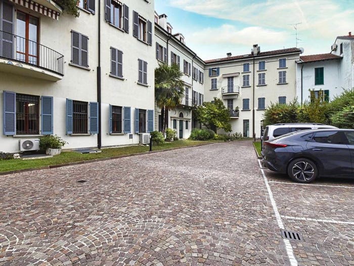 Casa bilocale in vendita in Via Alessandro Volta, San Biagio, Monza