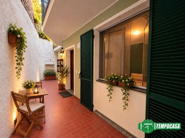 Appartamento trilocale in vendita in Via Nazionale, Castelvecchio, Imperia