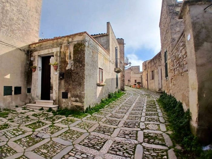 Casa quadrilocale in vendita in Via San Francesco, Centro, Erice