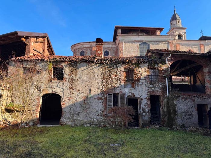 Casa con 6 locali in vendita in Via Bonenti, Carpignano Sesia