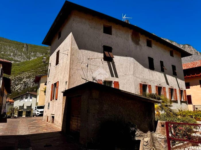 Appartamento trilocale in vendita in Via Cavedine, Pietramurata, Dro