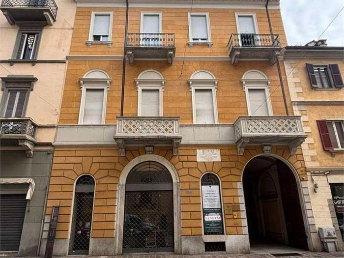 Appartamento con 6 locali in vendita in corso mazzini, Centro Storico, Novara