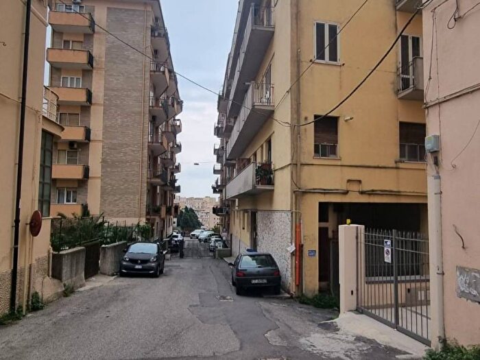 Appartamento bilocale in vendita in Via Bruno Chimirri, San Leonardo, Catanzaro