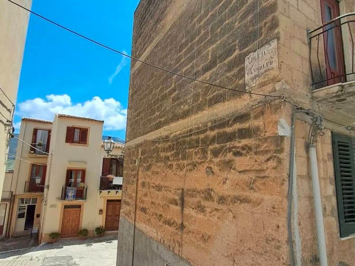 Appartamento trilocale in vendita in Cortile Gandolfo No Number, Sambuca di Sicilia