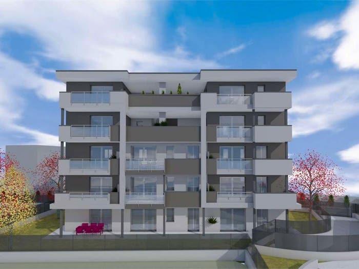 Appartamento quadrilocale in vendita in VIA TURATI, Centro, Erba