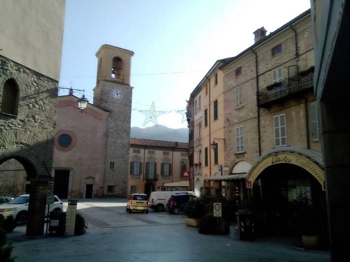 Casa con 6 locali in vendita in Piazza Duomo, Centro, Bobbio