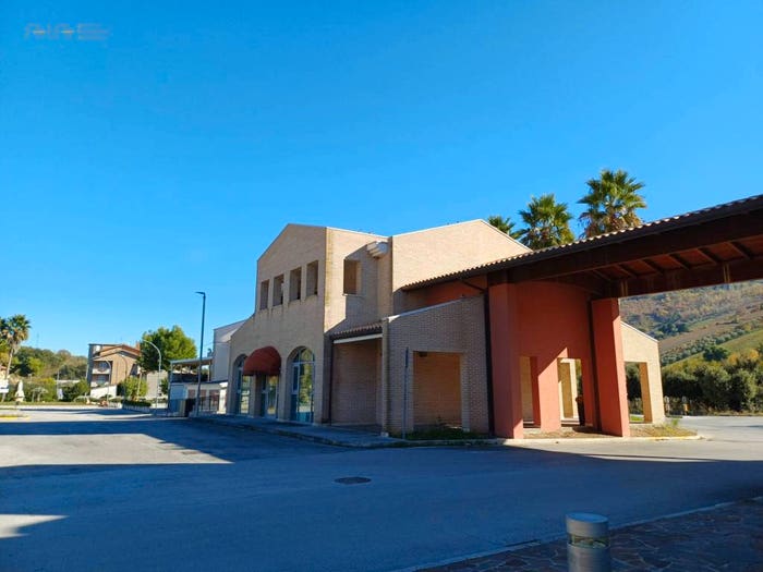 Appartamento quadrilocale in vendita in Via del Tricolore, Ripatransone