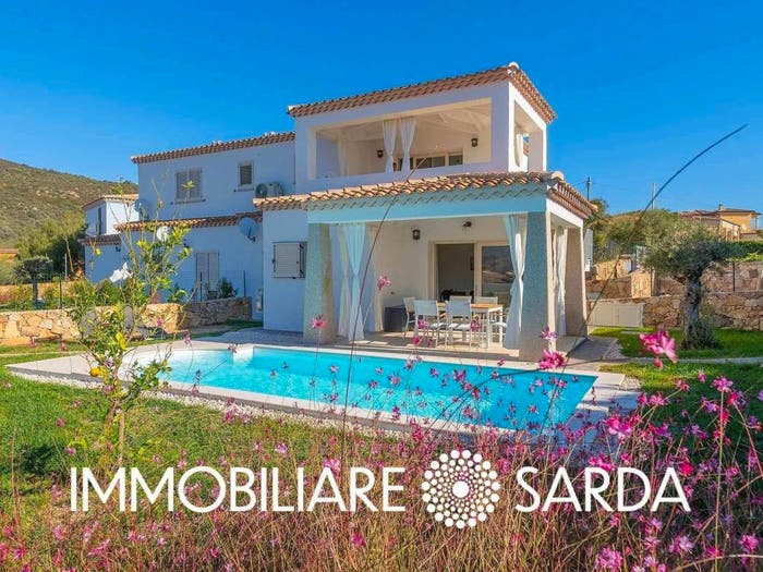 Casa con 5 locali in vendita in Via tirso, Limpiddu, Budoni