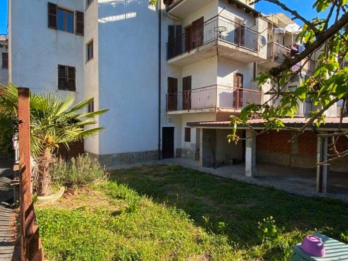 Casa con 6 locali in vendita in Via Martiri di Bologna, Grognardo