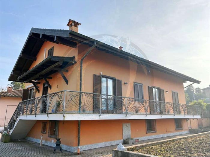 Casa trilocale in vendita in Via Revislate, Veruno, GatticoVeruno