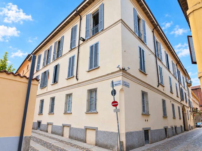 Appartamento trilocale in vendita in Via Roma, Centro Storico, Pavia
