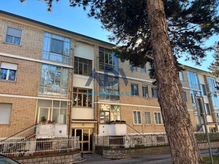 Appartamento con 5 locali in vendita in Piazza maggio, Santa Maria degli Angeli, Assisi