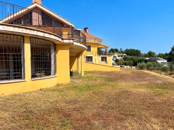 Casa con 6 locali in vendita in Strada Provinciale Palombarese, Sant'Angelo Romano