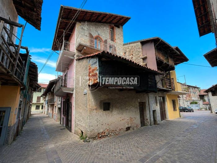 Casa trilocale in vendita in Via SALASSA Ricetti, Salassa
