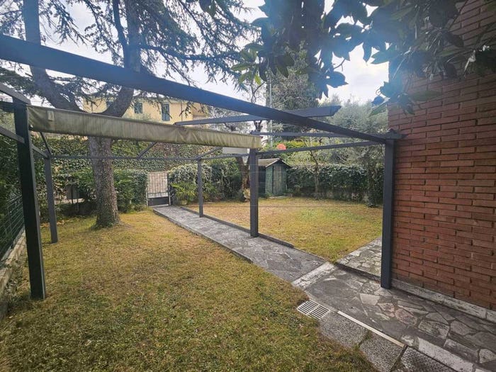 Appartamento trilocale in vendita in Piazza Serenissima, Centro, Bardolino