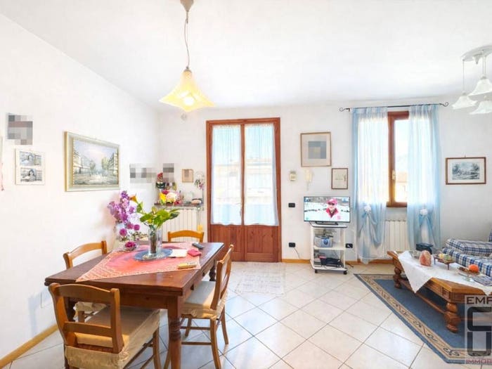 Appartamento trilocale in vendita in Via Cerbaia, Centro, Lamporecchio