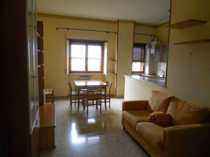 Appartamento con 6 locali in vendita in Via Leone Marsicano, Centro, Avezzano