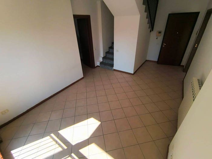 Appartamento quadrilocale in vendita in Via Ceredo, Centro, Borgomanero