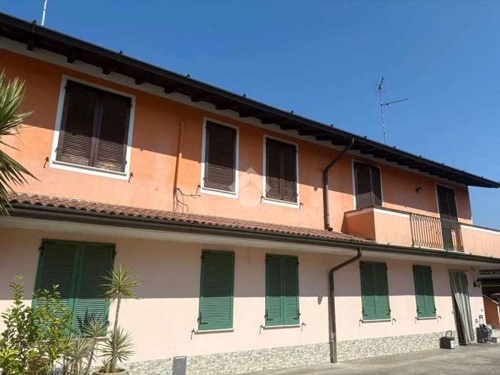Appartamento trilocale in vendita in Piazza Prestini, Centro, Gambara