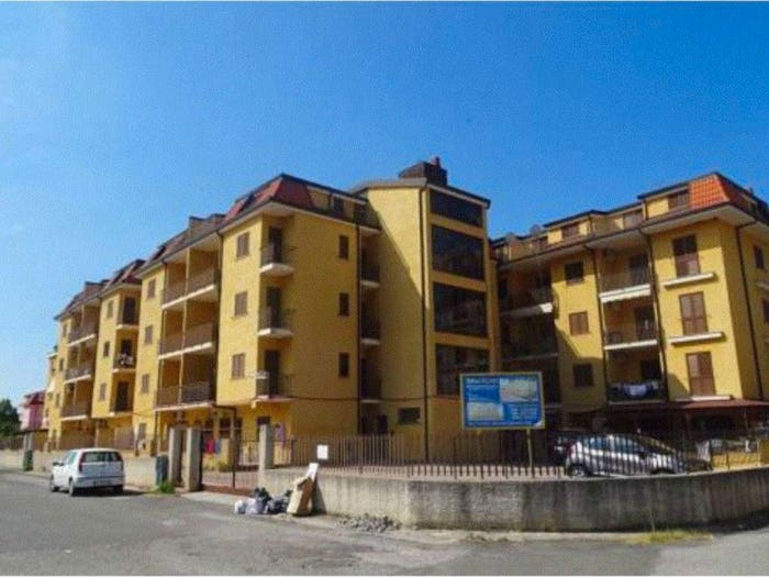 Appartamento trilocale in vendita in via Cavour, Nocera Scalo, Nocera Terinese