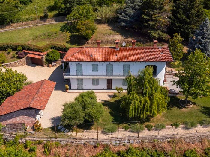 Casa con 6 locali in vendita in Strada del Belvedere, Collina, Pinerolo