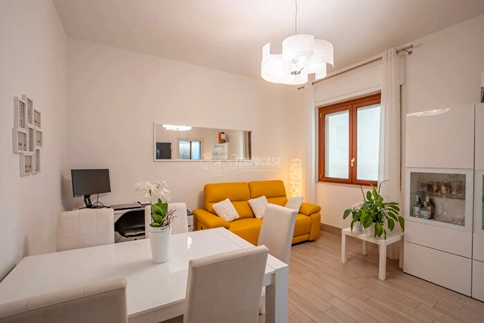 Appartamento trilocale in vendita in Via Vittorio Angius, Cagliari