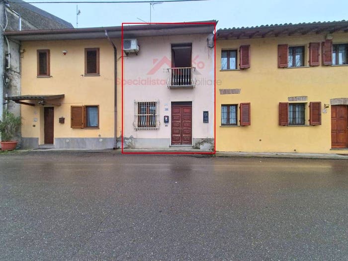 Casa trilocale in vendita in Via Dispersi in Russia, Centro, Casatisma