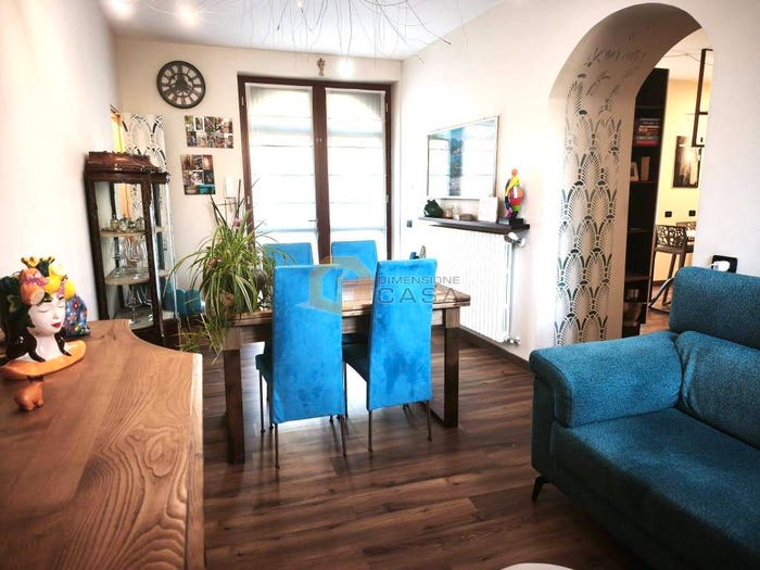 Appartamento trilocale in vendita in Via Longavina, Longavina, Muscoline
