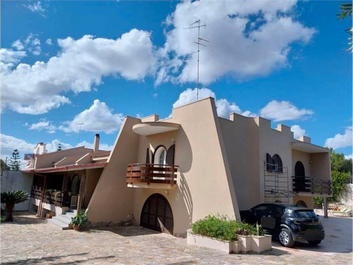 Casa con 6 locali in vendita in Via Sandro Pertini, Santa Rosa, Lecce