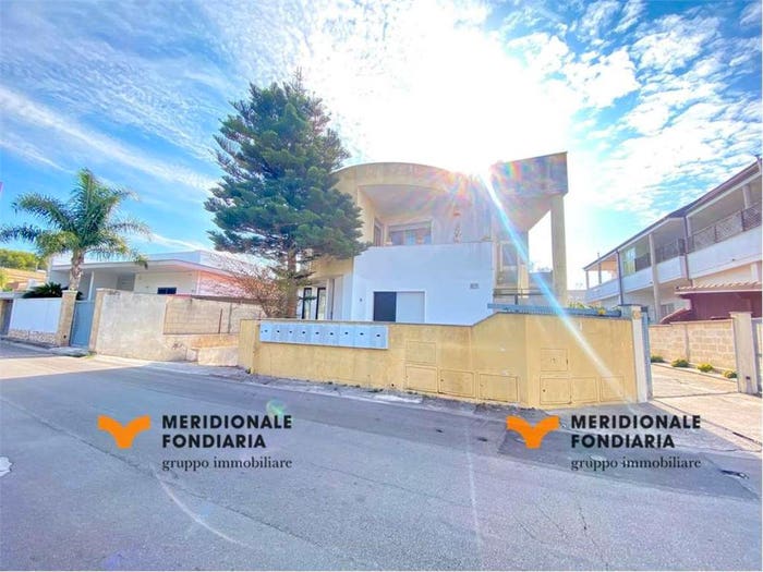 Appartamento con 6 locali in vendita in Via Villa Convento A, Centro, Carmiano