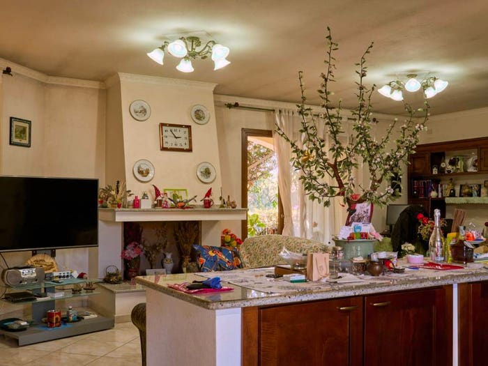 Appartamento con 5 locali in vendita in Via Gennaro Pesce, Centro, Pula