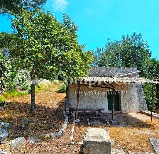 Casa bilocale in vendita in Via Roma, Santa Cesarea Terme