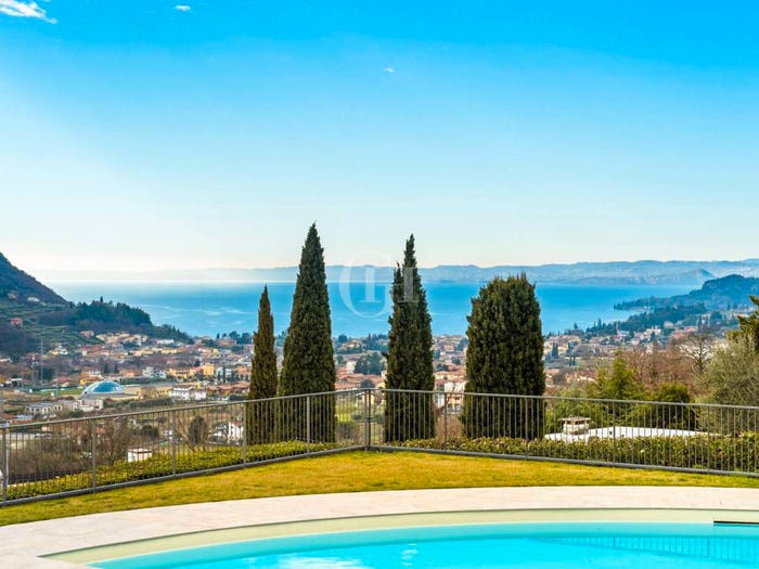 Appartamento trilocale in vendita in Via Le sponde, Costermano, Costermano sul Garda