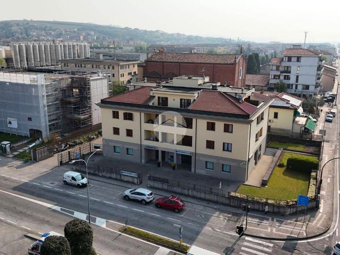 Appartamento trilocale in vendita in Via Montanara, Strà Montanara Pieve, Colognola Ai Colli