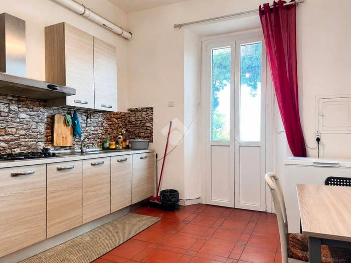Appartamento quadrilocale in vendita in Via Provinciale Pisana, Picchianti, Livorno