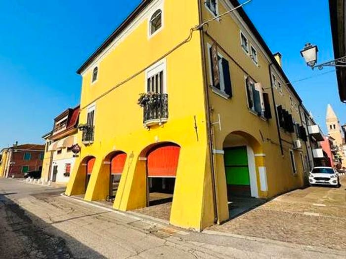Casa con 6 locali in vendita in Via Riviera Marconi, Loreo