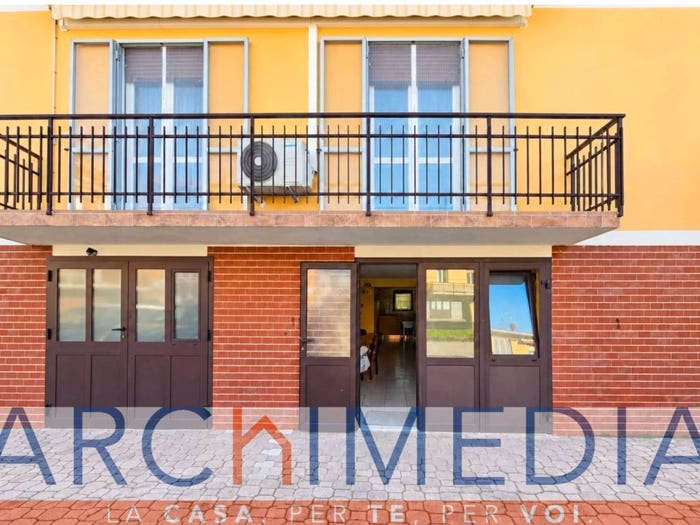 Appartamento trilocale in vendita in Via Volontari Italiani del Sangue, Centro, Malnate