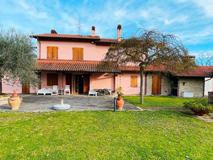 Casa con 5 locali in vendita in Strada Cerreto, Candelara, Pesaro