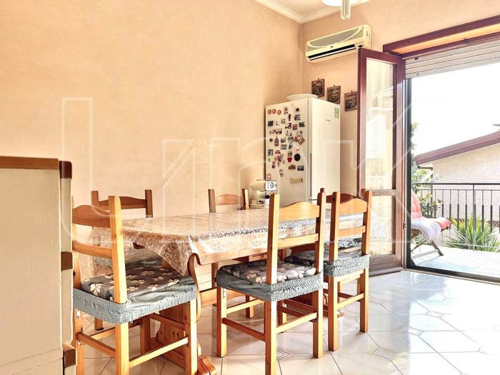 Appartamento quadrilocale in vendita in via Sant'Angelo di Brolo, Finocchio, Roma
