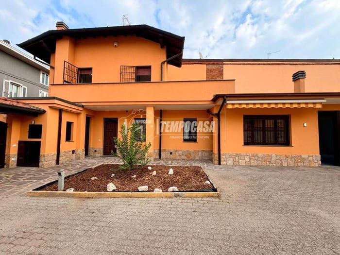 Casa quadrilocale in vendita in Via Sant'Elisabetta, Ravello Villastanza Villapia, Parabiago