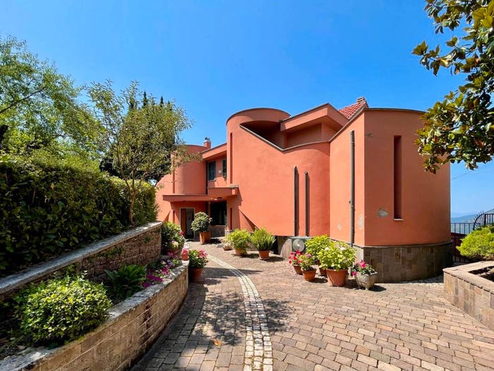 Casa con 6 locali in vendita in Via Guglielmo Marconi, Centro, Pescosolido
