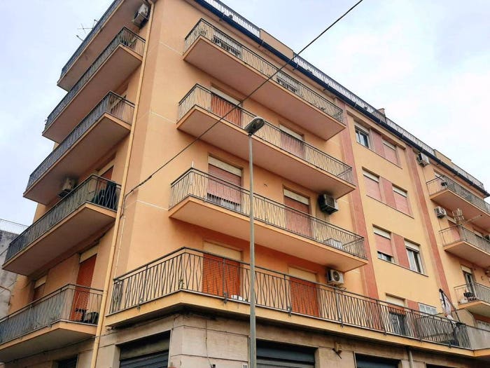 Appartamento quadrilocale in vendita in Via Carlo Alberto, Centro, Giarre