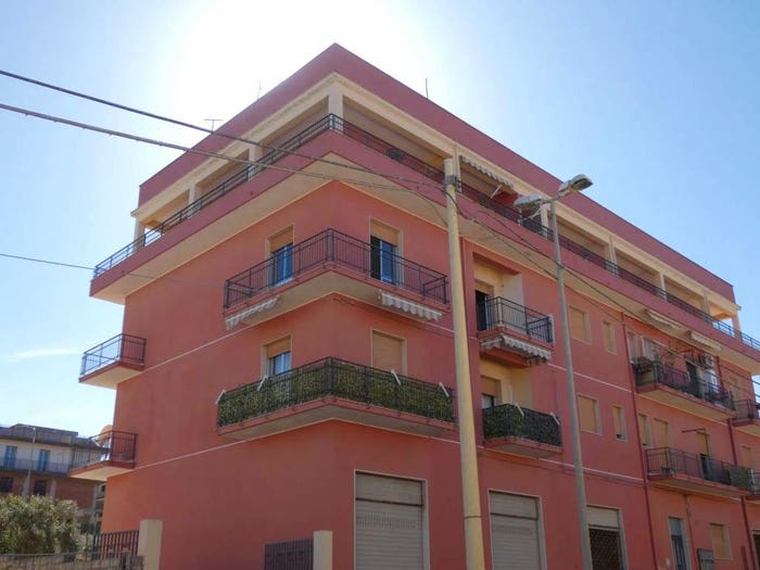 Appartamento quadrilocale in vendita in Via Garibaldi, Canicattini Bagni