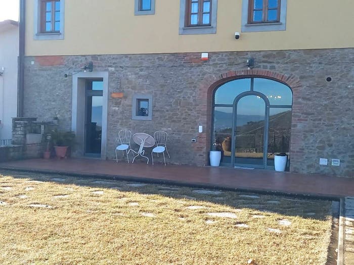 Casa con 6 locali in vendita in Via Pontormo, Centro, Carmignano