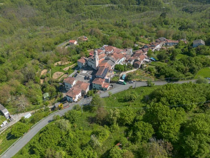 Casa con 6 locali in vendita in Via Libertà, Centro, Carro