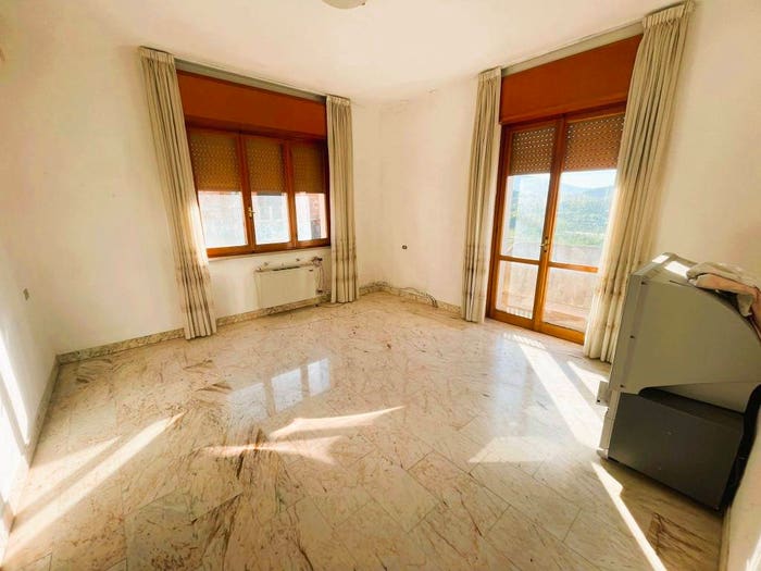 Appartamento con 6 locali in vendita in Via Quadroni, Piane D'Archi Quadroni, Perano