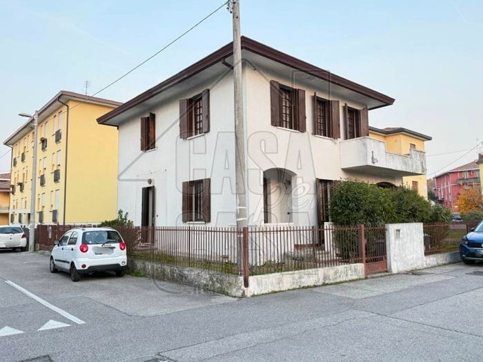 Casa con 5 locali in vendita in Via Premuda padova, Piazze Duomo, Padova