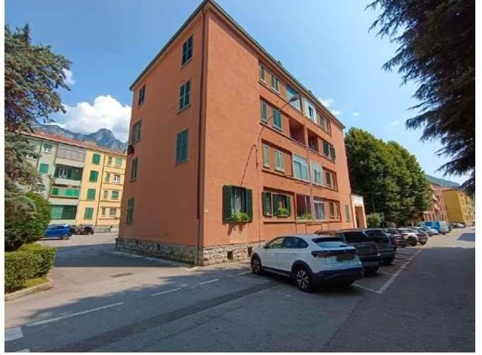 Appartamento bilocale in vendita in Via Magenta, Germanedo, Lecco