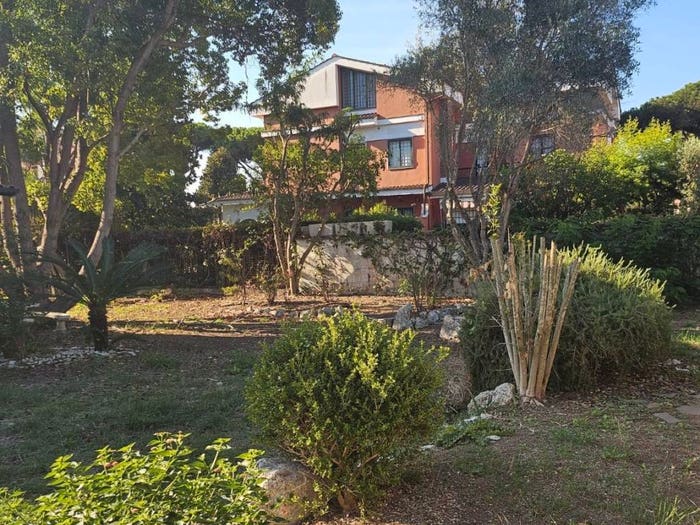 Casa con 5 locali in affitto in Via Fanocle, Axa, Roma