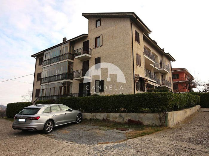 Appartamento trilocale in vendita in Via Roma, Centro, Murazzano